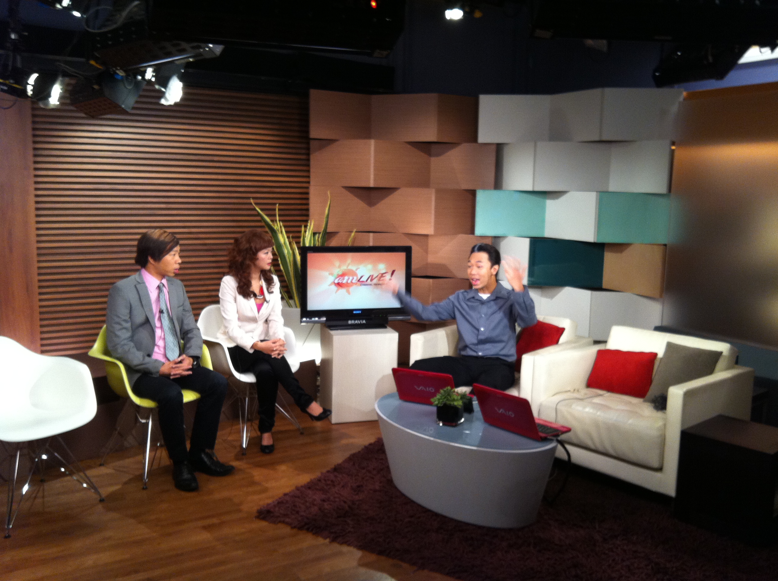 The Noose team visits the OTHER news team from Channelnews Asia.
